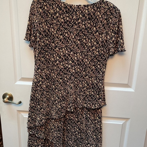 Y womens Connected short sleeve stretch lined dress size 10 - Picture 3 of 3